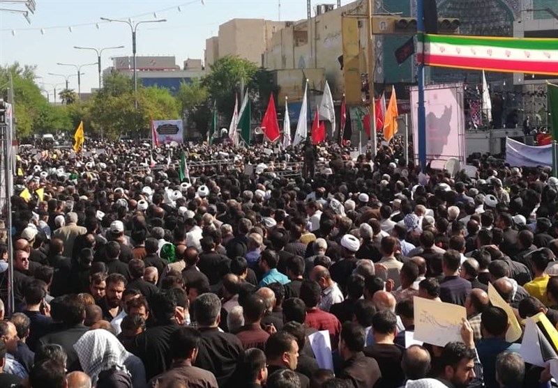 Massive Funeral Procession Starts in Iran’s Ahvaz for Victims of Terror Attack