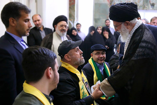 لحظاتی از دیدار جانبازان حزب الله با رهبر انقلاب / فیلم