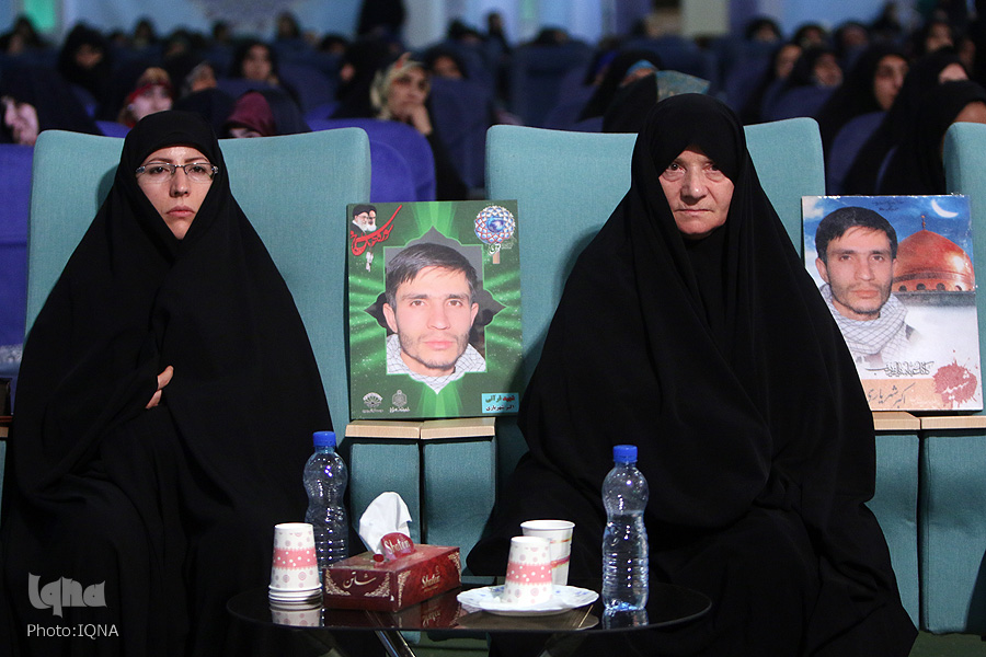 یاد شهیدان با «الطَّيِّبُونَ لِلطَّيِّبَاتِ» یاد شهیدان با «الطَّيِّبُونَ لِلطَّيِّبَاتِ»