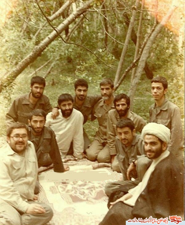 عکس/ حاج قاسم سلیمانی در کنار سرلشکر باقری و عزیز جعفری عکس/ حاج قاسم سلیمانی در کنار سرلشکر باقری و عزیز جعفری