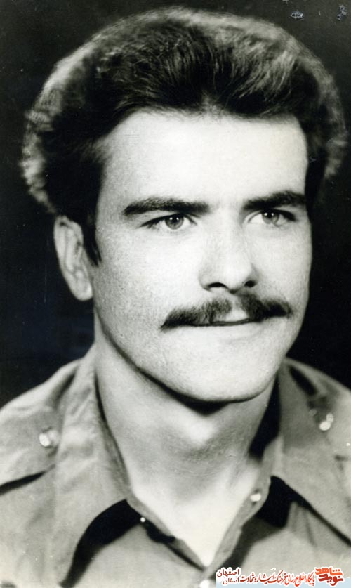 مادر شهیدان اصغر و علی محمد کمالی به دیدار دو فرزندش شتافت مادر شهیدان اصغر و علی محمد کمالی به دیدار دو فرزندش شتافت
