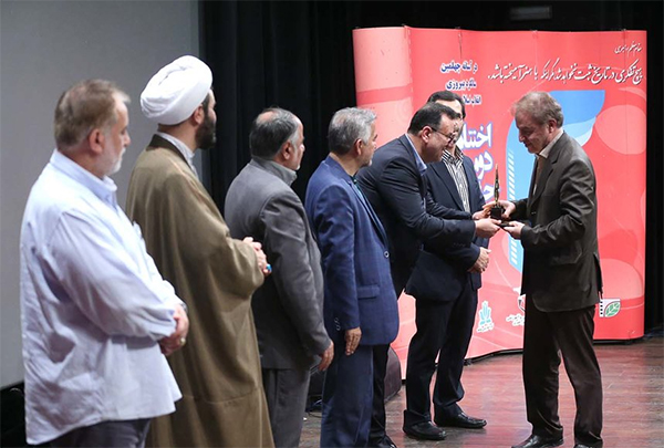 اسامی برگزیدگان دومین جشنواره ملی «فیلم ایثار»/ تقدیر از هفده اثر برگزیده در شش بخش اسامی برگزیدگان دومین جشنواره ملی «فیلم ایثار»/ تقدیر از هفده اثر برگزیده در شش بخش