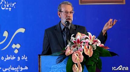 لاریجانی: ملت ایران 8 سال ایستادگی کرد و 200 هزار شهید داد، اما نترسید و تسلیم نشد لاریجانی: ملت ایران 8 سال ایستادگی کرد و 200 هزار شهید داد، اما نترسید و تسلیم نشد