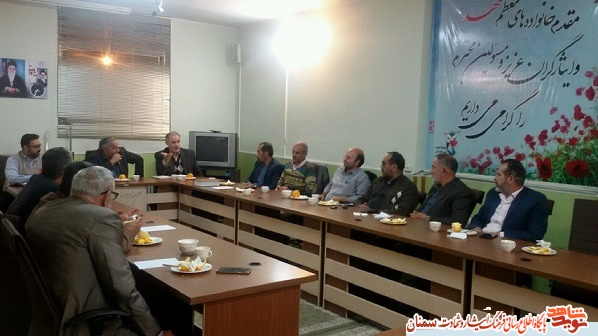 نشست پیام آوران ایثار در سمنان نشست پیام آوران ایثار در سمنان