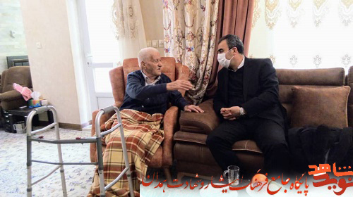 فرماندار همدان با خانواده شهیدان «فتحی» دیدار کرد