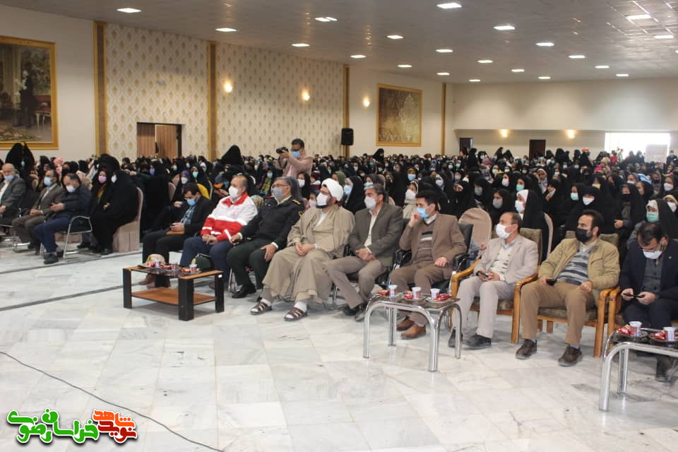 تجلیل از مادران و همسران فیروزه ای در جشن میلاد کوثر