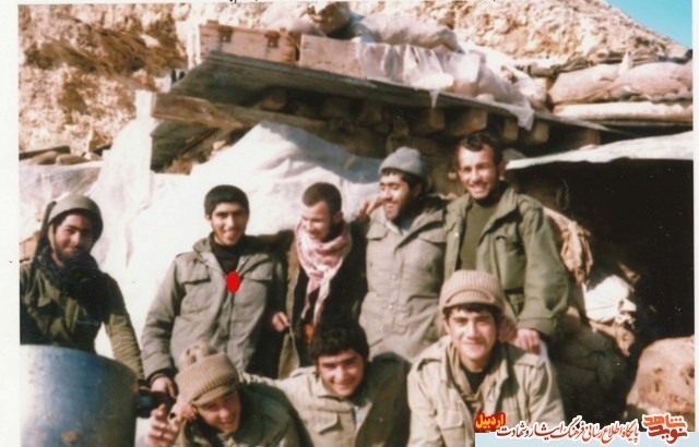 در سنگرها درسهایی می آموزم که هزار برابر ارزنده تر از کلاس علم و دانش است