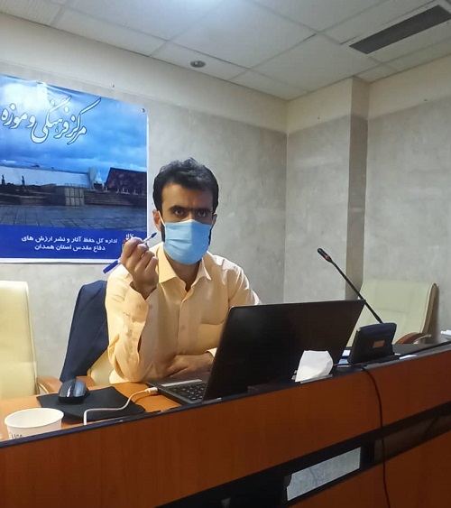 داوری دهمین جشنواره شعر دفاع مقدس ویژه استان همدان انجام شد