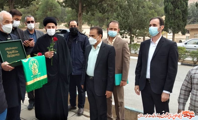 گزارش تصویری/ غبارروبی گلزار شهدای خرم آباد در سالروز وفات حضرت معصومه (س)