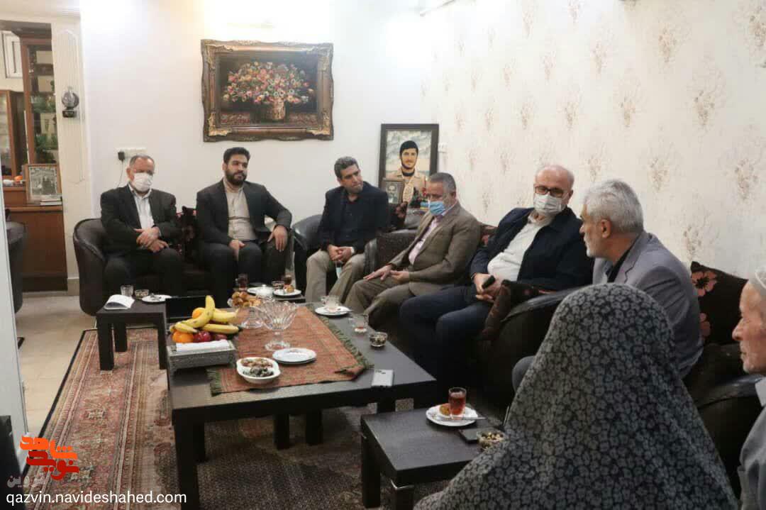 تکریم خانواده‌های شهدا وظیفه همه ماست