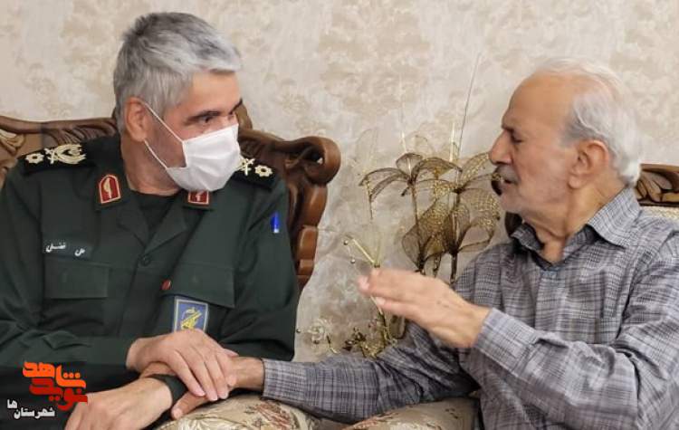 سردار فضلی با خانواده‌های چهار شهید دیدار کرد