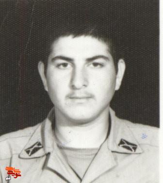 شهید محمد بختیاری نژاد به عزاداری در مسجد شوق می ورزید