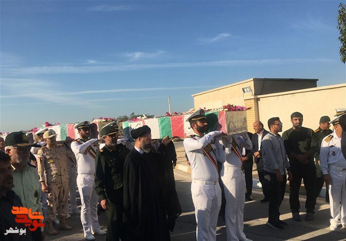 استقبال با شکوه مردم بوشهر از ۵ شهید گمنام دفاع مقدس