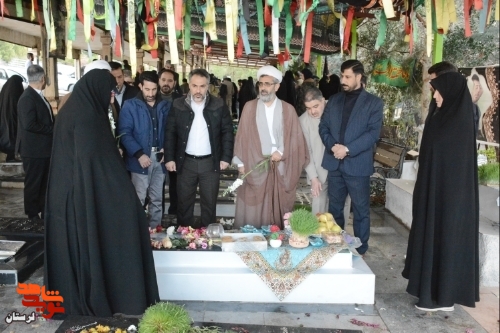 گزارش تصویری/تحویل سال نو در گلزار شهدای خرم آباد