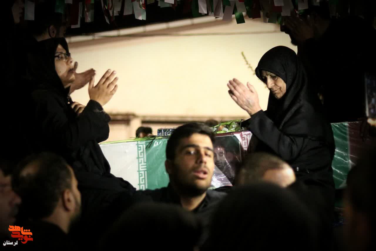 مراسم شبی با شهدا در بروجرد برگزار شد