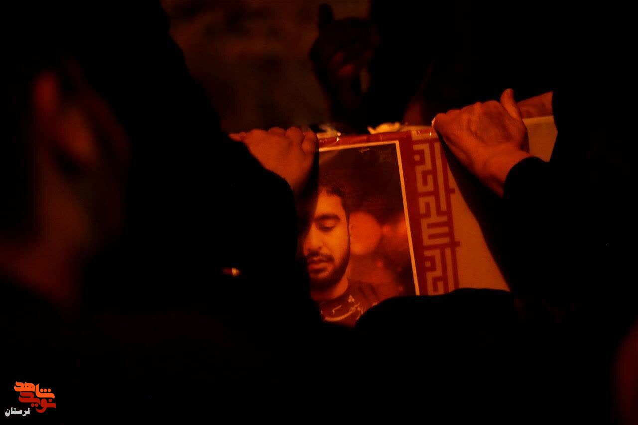 مراسم شبی با شهدا در بروجرد برگزار شد