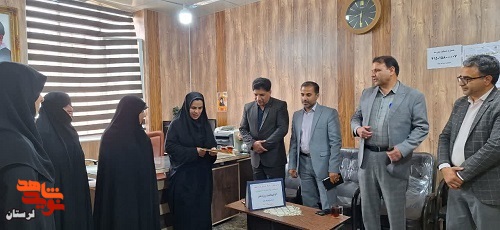 از فرزندان شهید دختر کوهدشت تجلیل شد