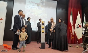 کتاب«تنها در قراویز» رونمایی شد