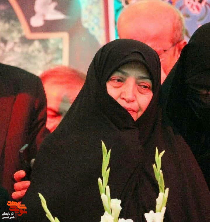 حجاب از حضرت زهرا (س) به ما ارث رسیده است حجاب از حضرت زهرا (س) به ما ارث رسیده است