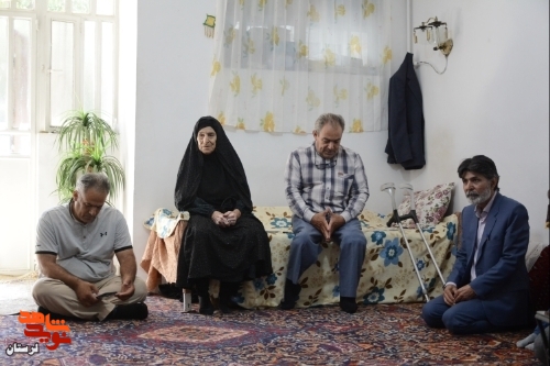 از مادران و همسران شهدای خرم آباد تجلیل شد