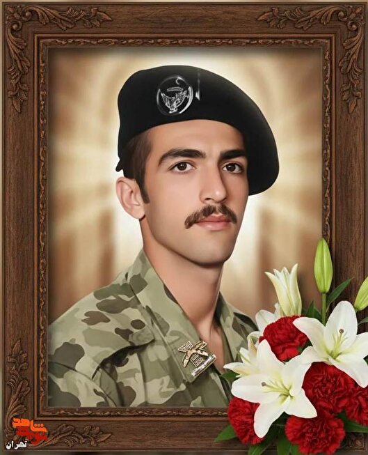 راه شهیدان را ادامه دهید و در کنار امام باشید