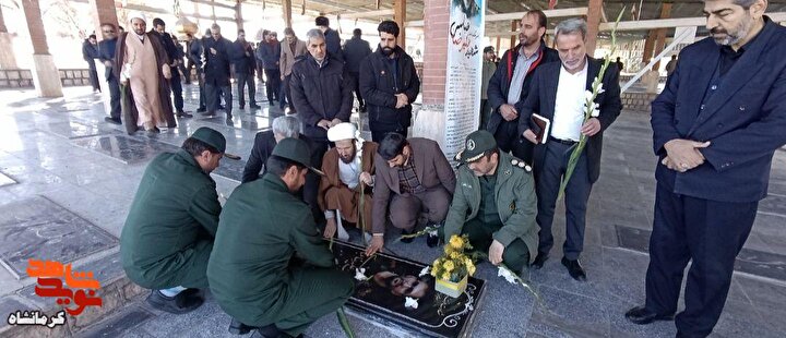 کلیپ| آیین غبارروبی و عطرافشانی مزار شهدای شهرستان سنقروکلیایی