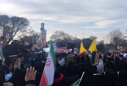 پیکر مطهر ۱۰ شهید مدافع امنیت در قزوین تشییع شد پیکر مطهر ۱۰ شهید مدافع امنیت در قزوین تشییع شد