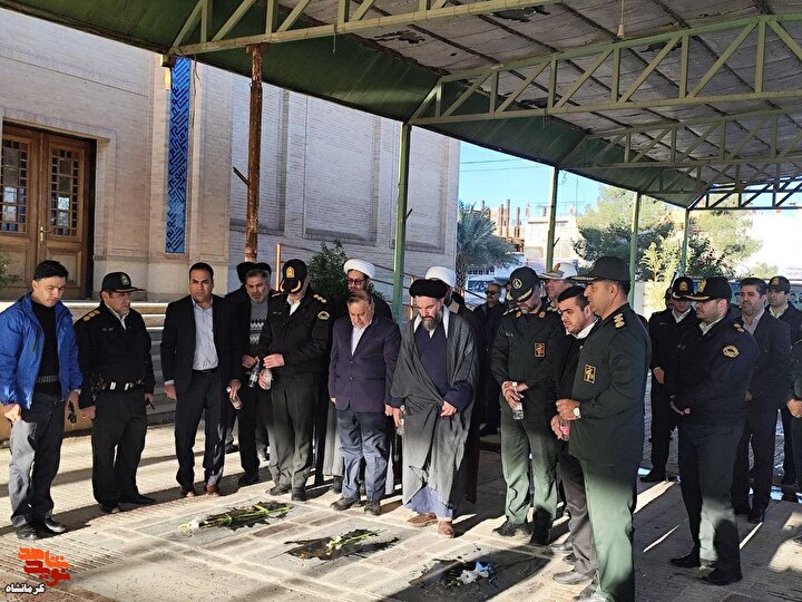 تصاویر|برگزاری آیین «مهمانی لاله‌ها» در مزار شهدای شهرستان سرپل‌ذهاب