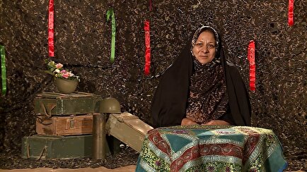 برات شهادتش را از دستان امام خمینی(ره) گرفت