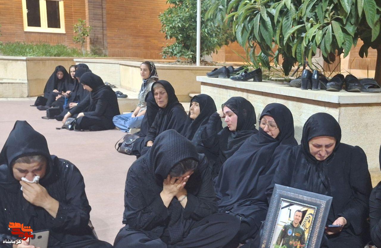 یادواره ۱۱۰۰ شهید دفاع مقدس در گیلان‌غرب برگزار شد+تصاویر