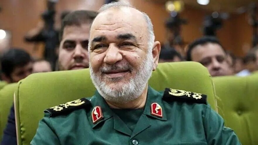 تصاویر دیدهنشده از سپهبد شهید سردار سلامی تصاویر دیدهنشده از سپهبد شهید سردار سلامی