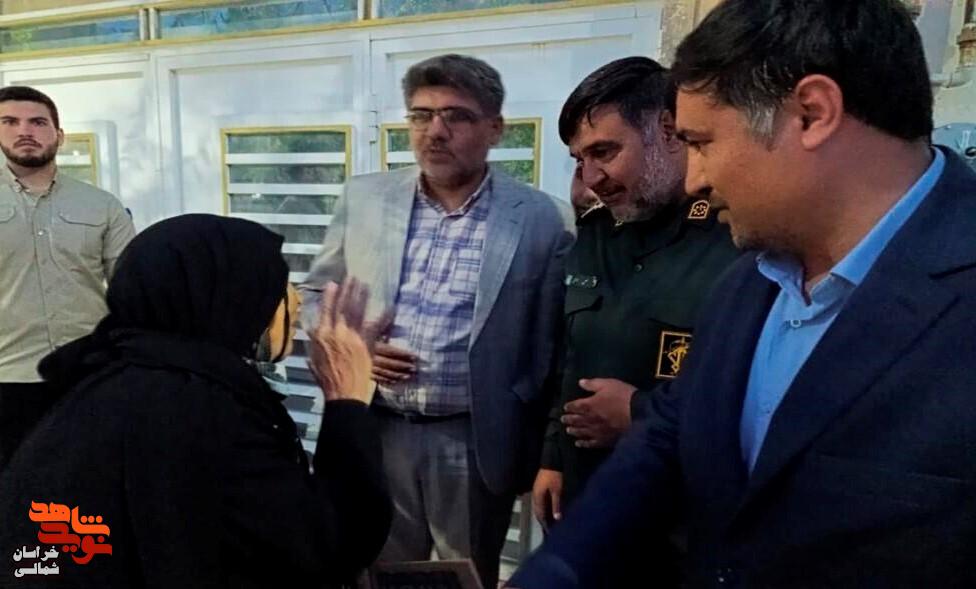 یادواره آبروی محله شهید مدافع حرم «مرتضی زرهرن» برگزار شد
