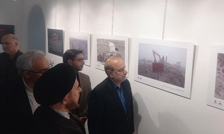 افتتاح نمایشگاه «بر شانههای اشک» در موزه فلسطین افتتاح نمایشگاه «بر شانههای اشک» در موزه فلسطین
