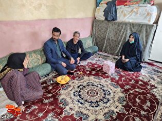 دیدار رئیس بنیاد شهید حاجی‌آباد با خانواده‌های جانبازان سرافراز