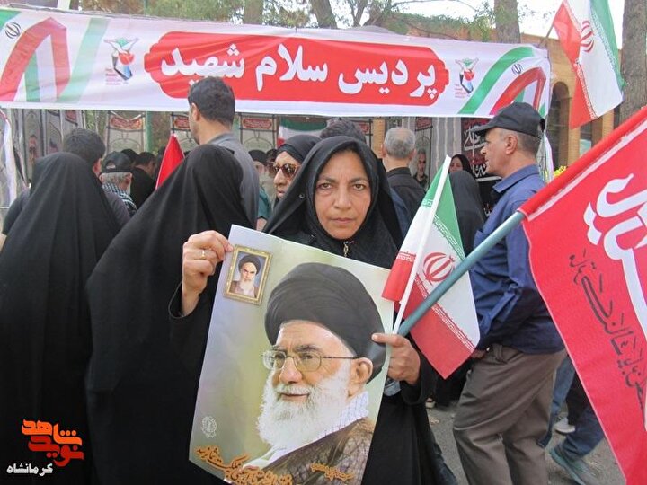 خدمت‌رسانی موکب «پردیس سلام شهید» بنیاد شهید کرمانشاه به جاماندگان اربعین حسینی به روایت تصویر