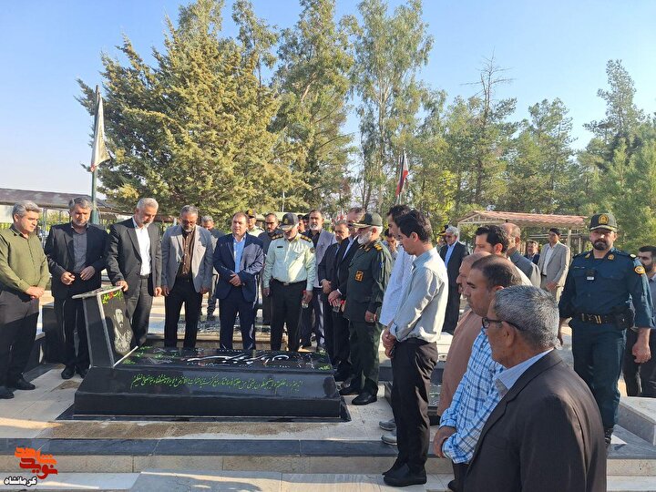 مراسم «مهمانی لاله‌ها» در گلزار شهدای گیلانغرب برگزار شد+تصاویر