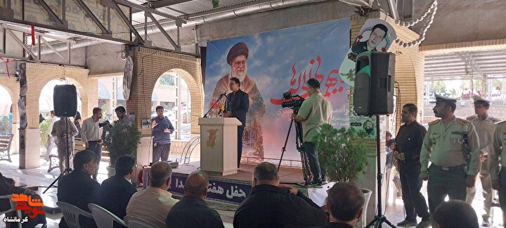 مزار مطهر شهدای کرمانشاه در آیین «میهمانی لاله‌ها» گلباران شد