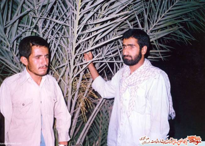 نفر سمت راست : شهید مسعود مرادی