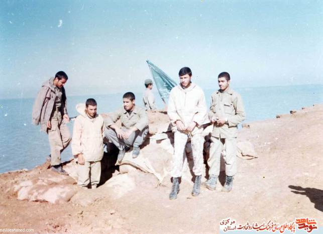 از چپ: ... - محمد لقاء - شهید سعید گودرزی - شهید علیرضا قربانلی - شهید سعید گودرزی