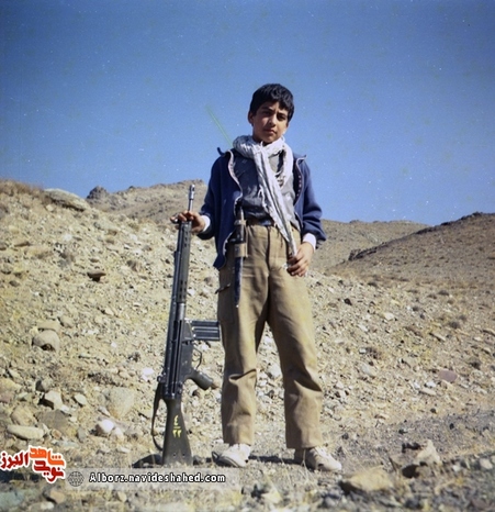 شهید محصل هفده ساله علی زحمیان شری آبادی