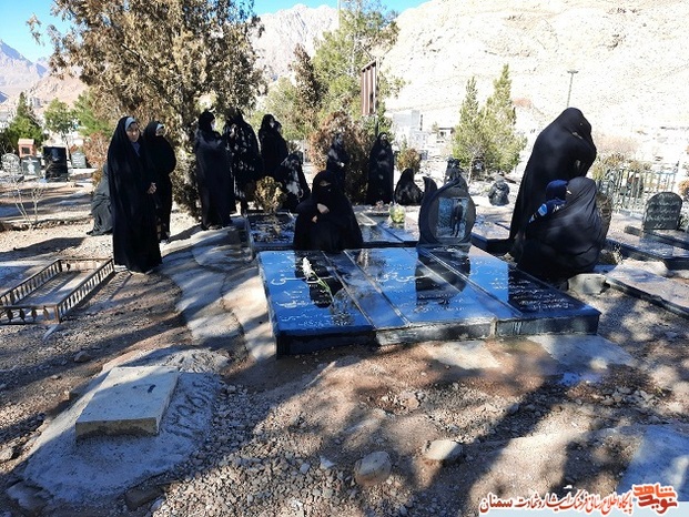 گلباران گلزار شهدای مدافع حرم طالب‌آباد شهرستان مهدیشهر در سالروز شهادت سردار شهید حاج قاسم سلیمانی
