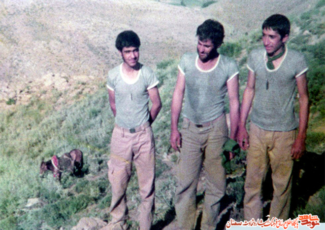 نفر اول از چپ شهید علی محمودزاده