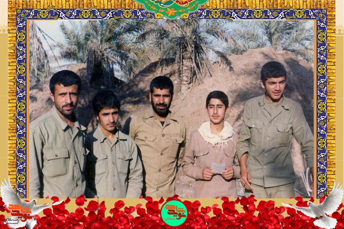 نفر اول از راست شهید محمد سلطانیه