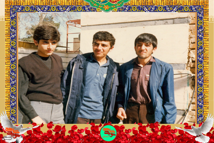 نفر وسط شهید محمد سلطانیه