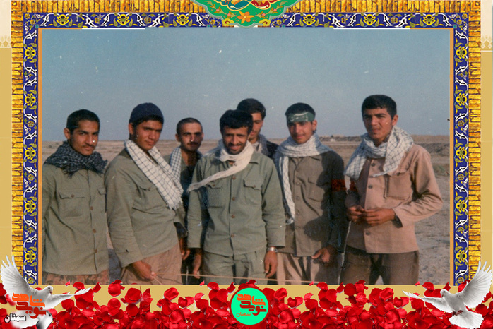 نفر اول از راست شهید محمد سلطانیه