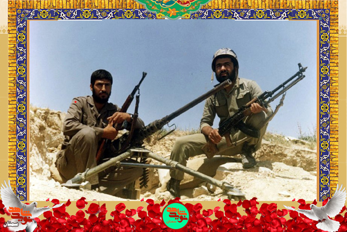 نفر سمت چپ شهید حسین عربعامری