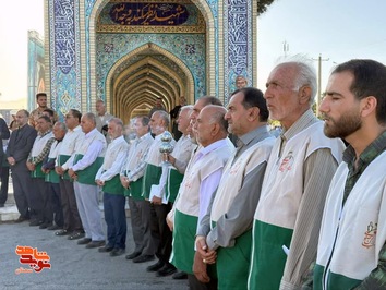 آیین اهتزاز پرچم بارگاه امام رضا(ع) و ادای احترام به نمای مزار شهید امیرعبداللهیان- هجدهم اردیبهشت ۱۴۰۴ گلزار شهدای شهرستان دامغان