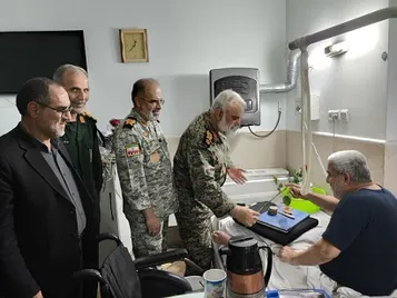 تصاویر/دیدار مدیرکل بنیاد شهید مازندران و فرمانده سپاه کربلا با جانبازان نخاعی استان