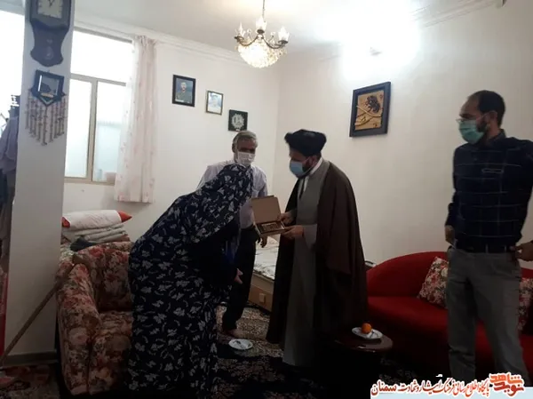 دیدار با مادر گرامی شهید والامقام نادر ناظری در سالروز وفات حضرت ام&zwnj;البنین (س)- گرمسار، هشتم بهمن ۱۳۹۹